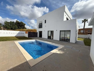 Moradia T3 para Venda em Lagos (São Sebastião e Santa Maria)