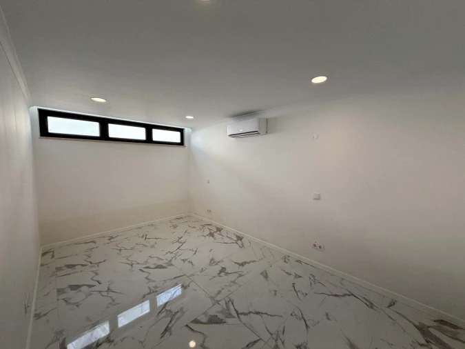 Moradia T3 para Venda em Lagos (São Sebastião e Santa Maria) Foto 23