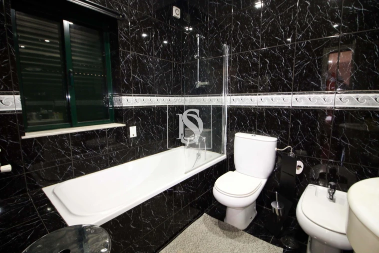 Moradia T6 para Venda em Martim Foto 14