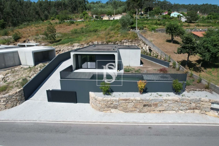 Moradia T3 para Venda em Morreira e Trandeiras Foto 1