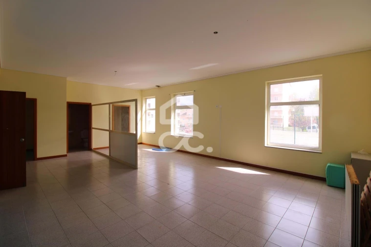 Negócio para Venda em Santa Maria Maior Foto 11