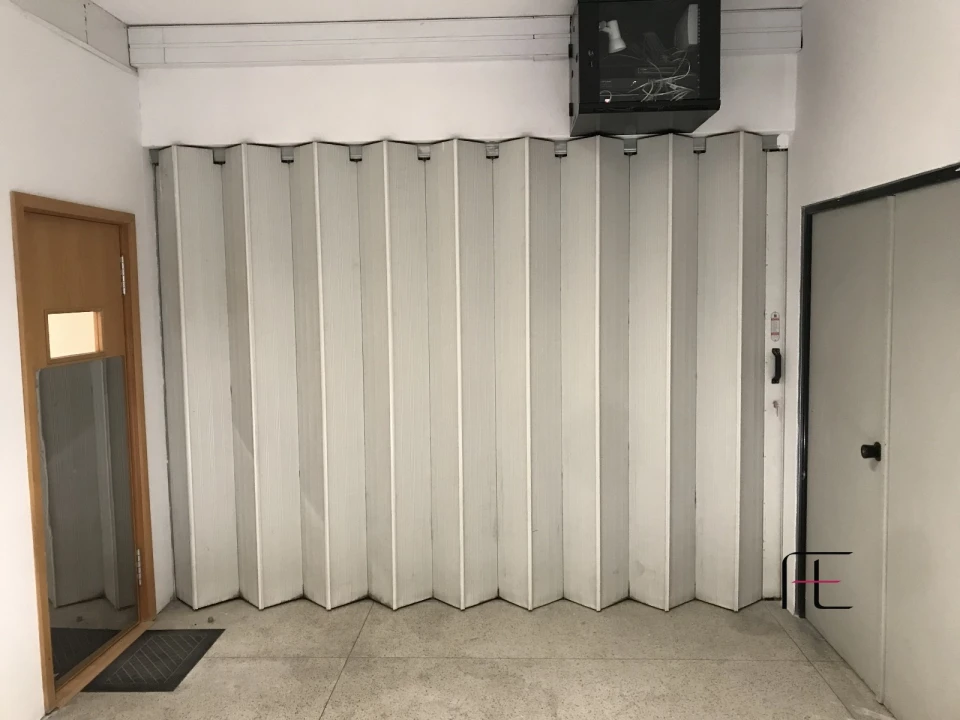 Armazém para Venda em Mafamude e Vilar do Paraíso Foto 7