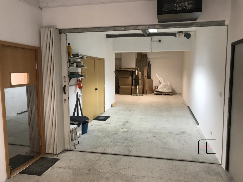 Armazém para Venda em Mafamude e Vilar do Paraíso Foto 19