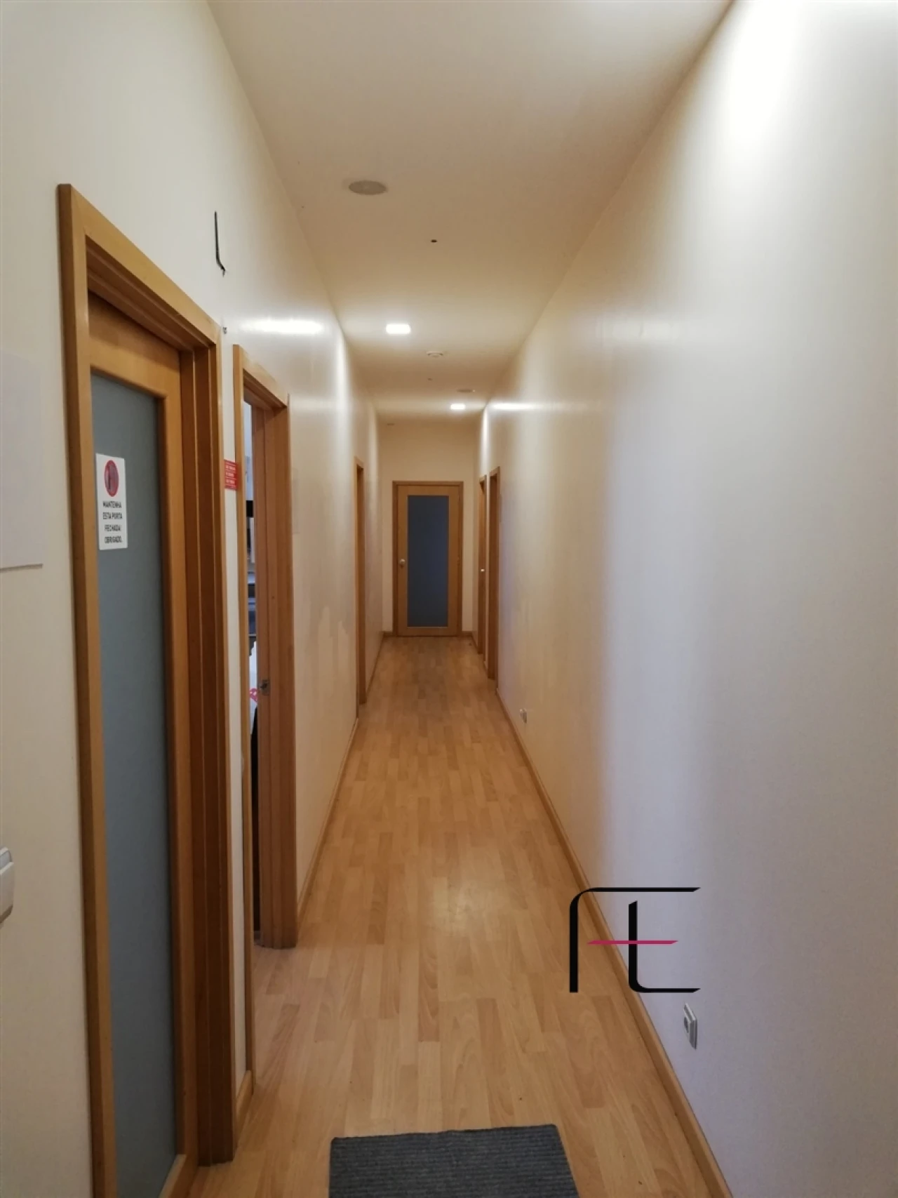 Armazém para Venda em Mafamude e Vilar do Paraíso Foto 37