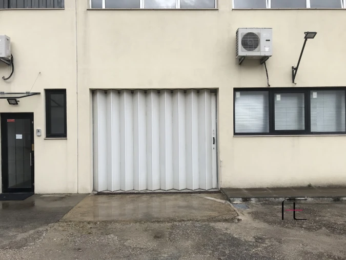 Armazém para Venda em Mafamude e Vilar do Paraíso Foto 33