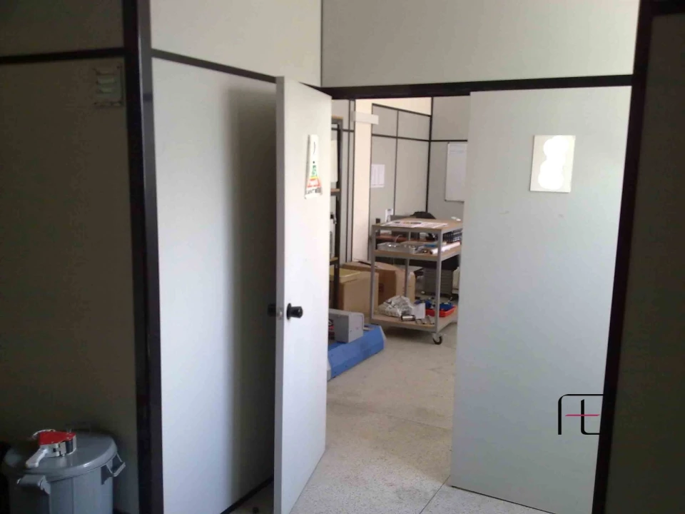 Armazém para Venda em Mafamude e Vilar do Paraíso Foto 8