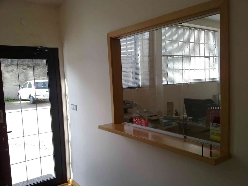 Armazém para Venda em Mafamude e Vilar do Paraíso Foto 24