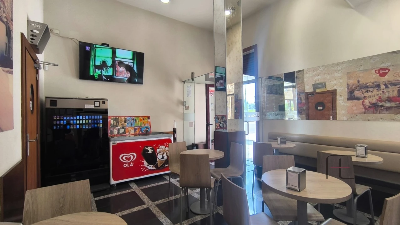 Negócio para Venda em Gondomar (São Cosme), Valbom e Jovim Foto 7