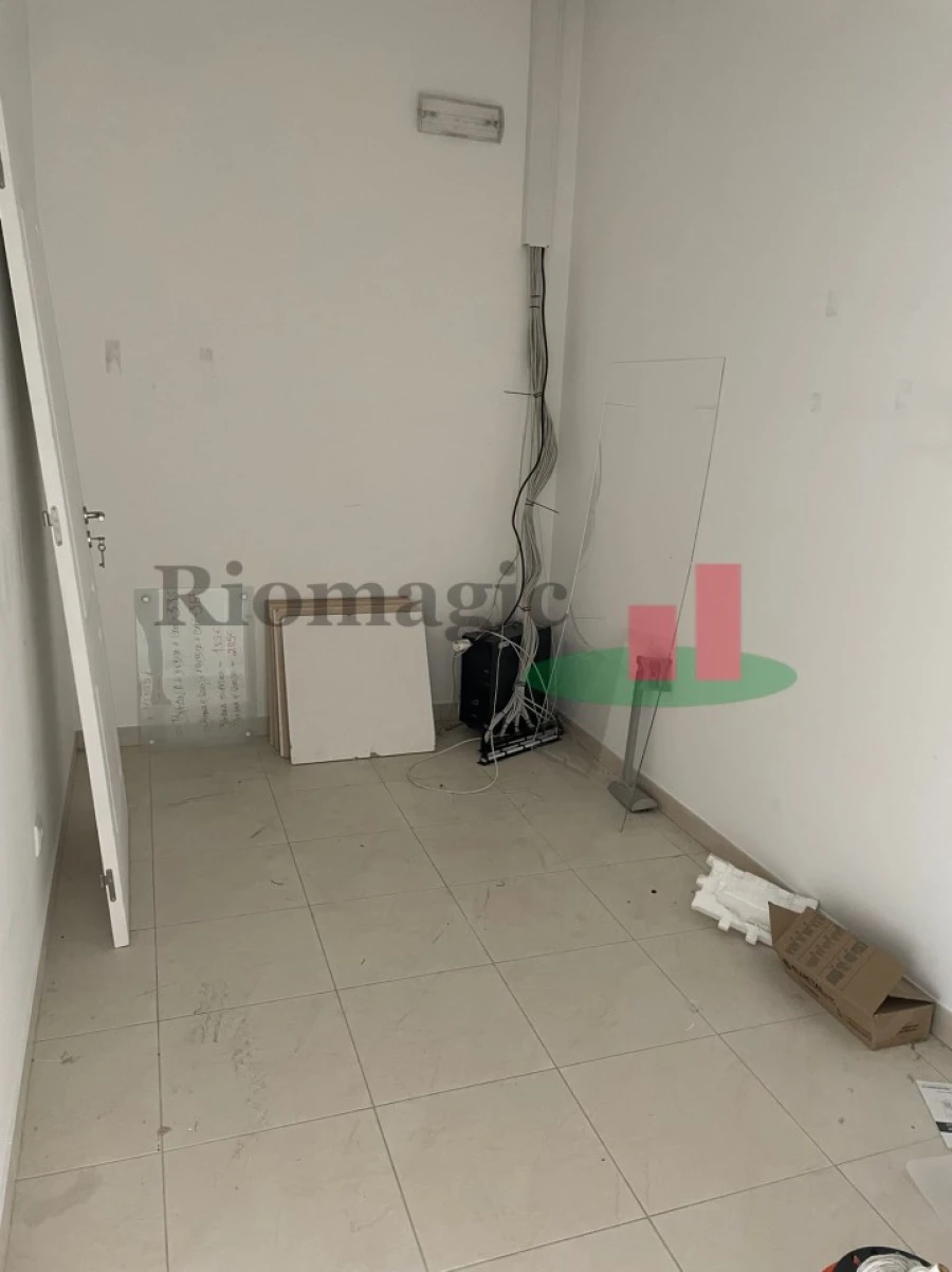 Loja para Arrendamento em Rio Maior Foto 19