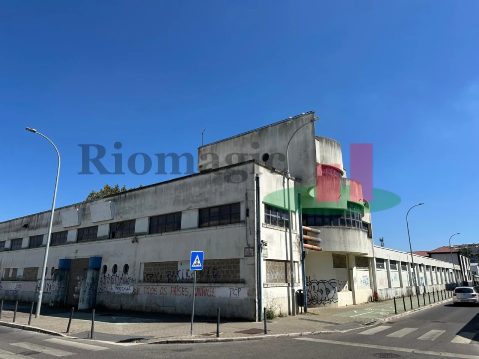 Armazém para Venda em Falagueira-Venda Nova Foto 2