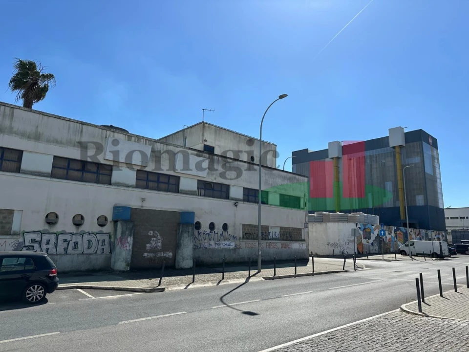 Armazém para Venda em Falagueira-Venda Nova Foto 4