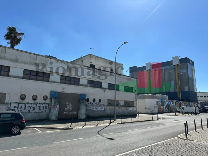 Armazém para Venda em Falagueira-Venda Nova Foto 4