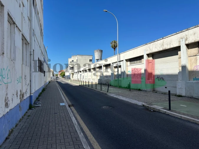 Armazém para Venda em Falagueira-Venda Nova Foto 13