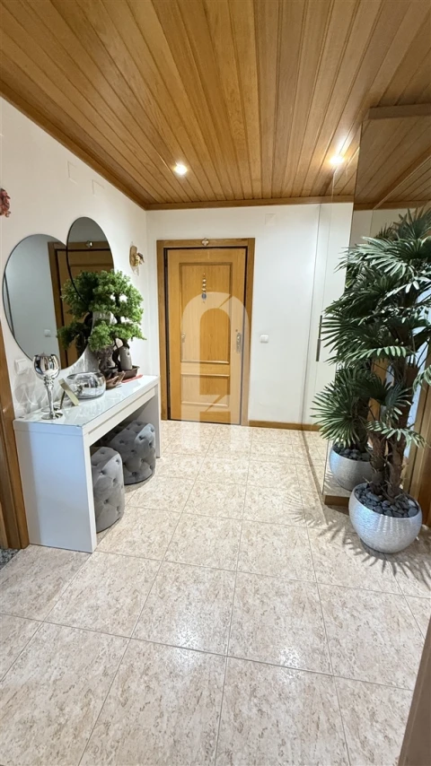 Apartamento T4 para Venda em O. Azeméis, Riba-Ul, Ul, Macinhata Seixa, Madail