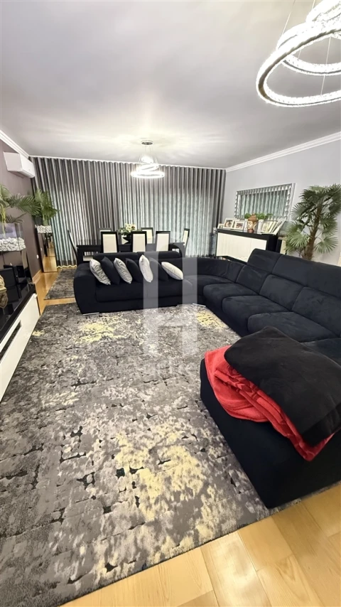 Apartamento T4 para Venda em O. Azeméis, Riba-Ul, Ul, Macinhata Seixa, Madail