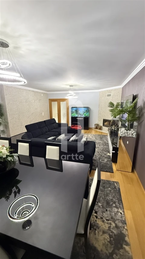 Apartamento T4 para Venda em O. Azeméis, Riba-Ul, Ul, Macinhata Seixa, Madail