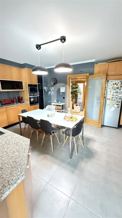 Apartamento T4 para Venda em O. Azeméis, Riba-Ul, Ul, Macinhata Seixa, Madail
