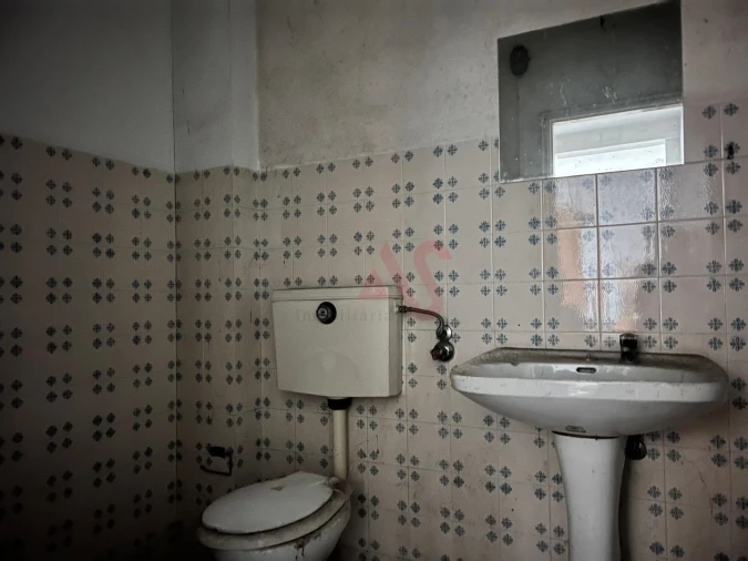 Armazém para Venda em Caldas de Vizela (São Miguel e São João) Foto 6