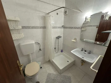 Apartamento T4 para Venda em Anta e Guetim