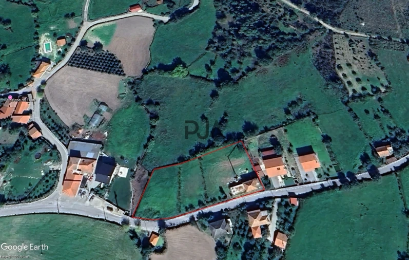 Moradia T0 para Venda em São João da Fresta Foto 18