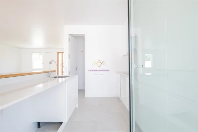 Moradia T3 para Venda em Sesimbra (Castelo)