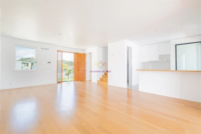 Moradia T3 para Venda em Sesimbra (Castelo)