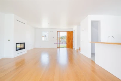Moradia T3 para Venda em Sesimbra (Castelo)