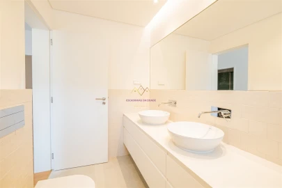 Moradia T3 para Venda em Sesimbra (Castelo)