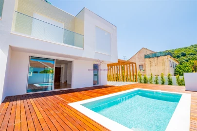 Moradia T3 para Venda em Sesimbra (Castelo)