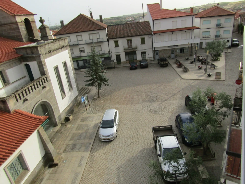 Apartamento T2 para Arrendamento em Sendim e Atenor Foto 19