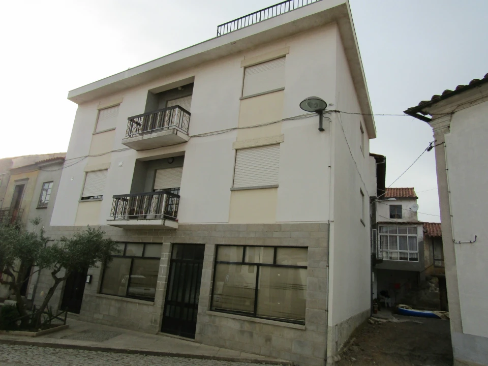 Apartamento T2 para Arrendamento em Sendim e Atenor Foto 27