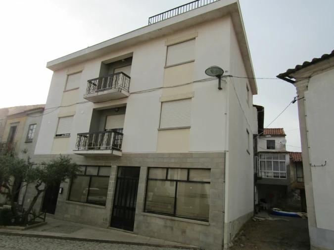 Apartamento T2 para Arrendamento em Sendim e Atenor Foto 27