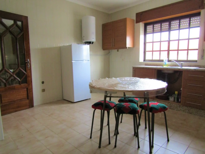 Apartamento T2 para Arrendamento em Sendim e Atenor Foto 6