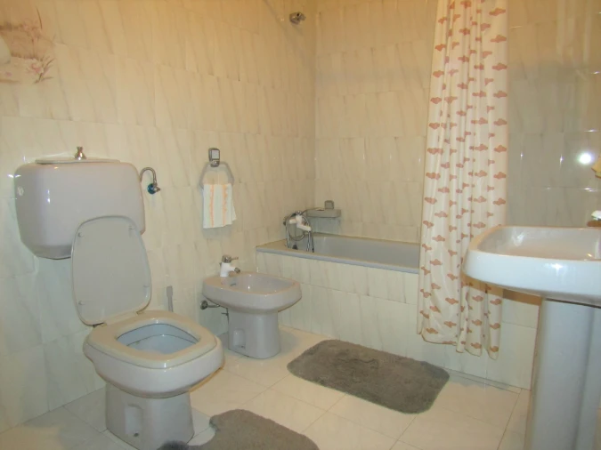 Apartamento T2 para Arrendamento em Sendim e Atenor Foto 7