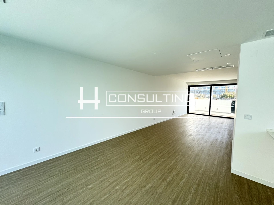 Moradia T3 para Venda em Porto Salvo Foto 25