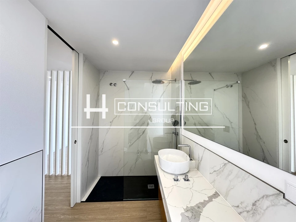 Moradia T3 para Venda em Porto Salvo Foto 97