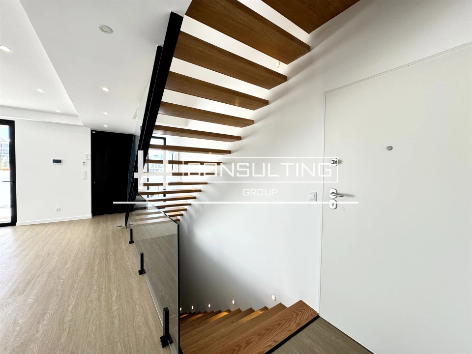 Moradia T3 para Venda em Porto Salvo Foto 28