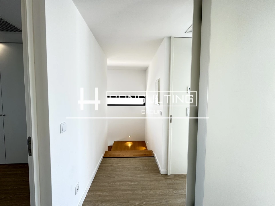 Moradia T3 para Venda em Porto Salvo Foto 55