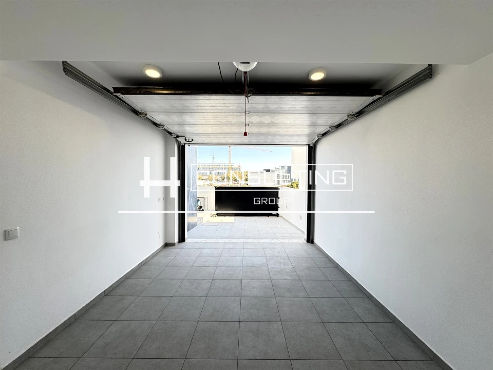 Moradia T3 para Venda em Porto Salvo Foto 42