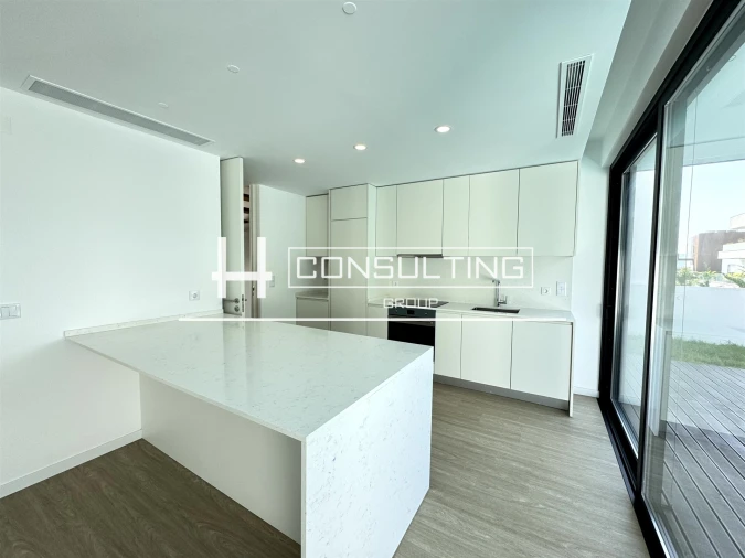 Moradia T3 para Venda em Porto Salvo Foto 17