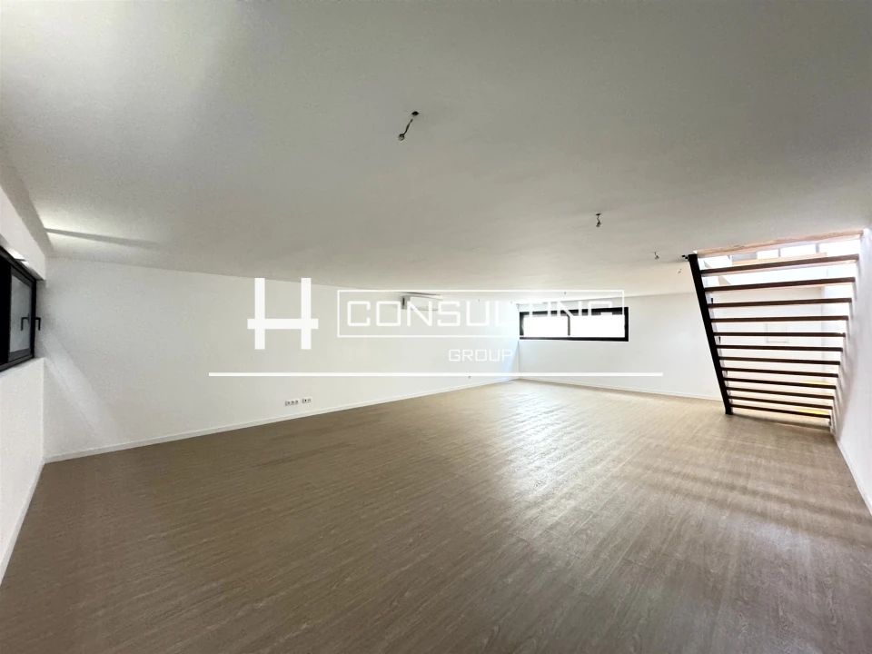 Moradia T3 para Venda em Porto Salvo Foto 111