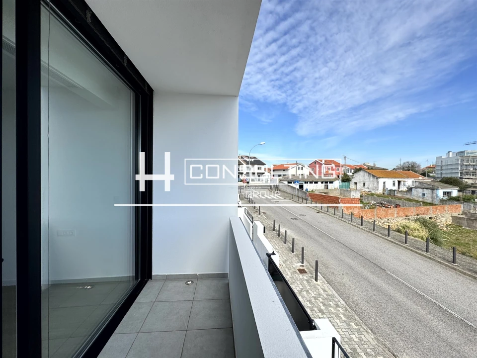 Moradia T3 para Venda em Porto Salvo Foto 102