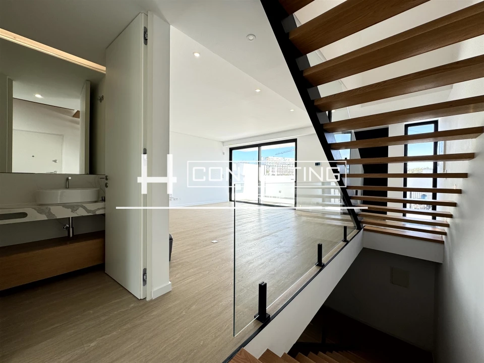 Moradia T3 para Venda em Porto Salvo Foto 29