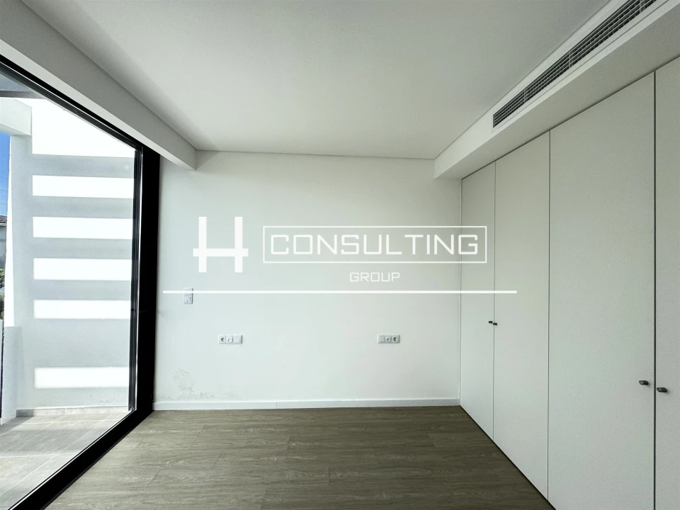 Moradia T3 para Venda em Porto Salvo Foto 63