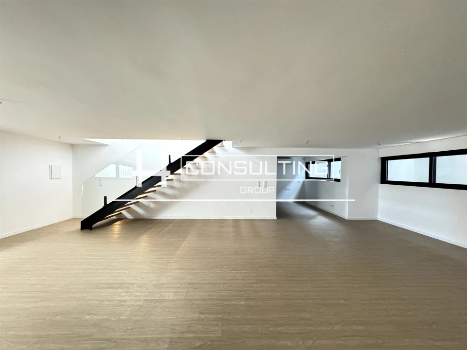 Moradia T3 para Venda em Porto Salvo Foto 108