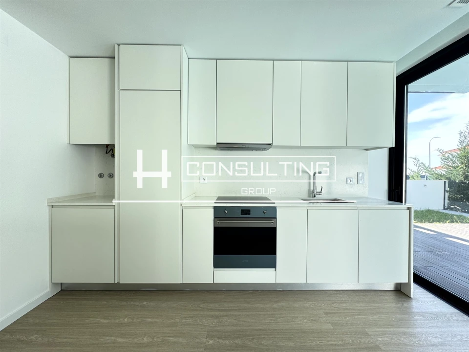 Moradia T3 para Venda em Porto Salvo Foto 19