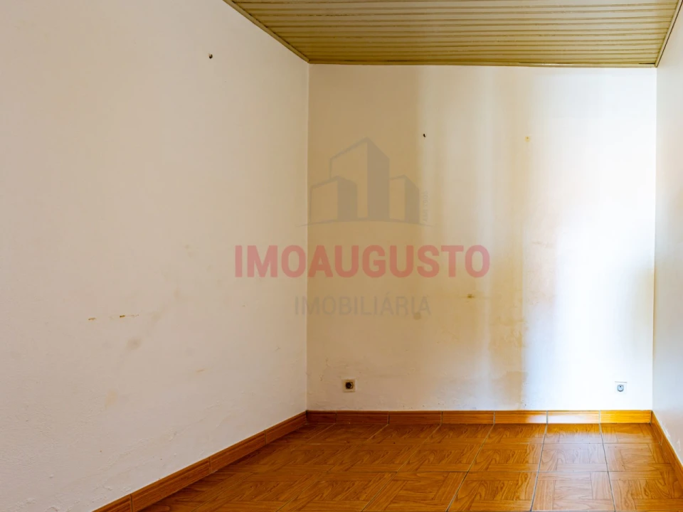 Prédio para Venda em Guarda Foto 3