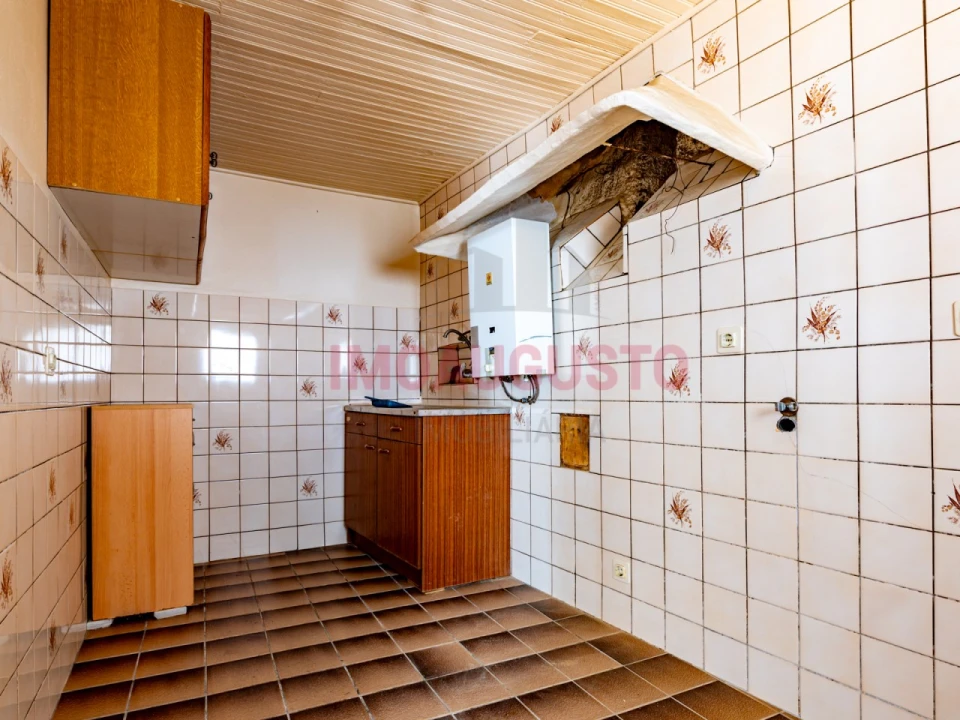 Prédio para Venda em Guarda Foto 4