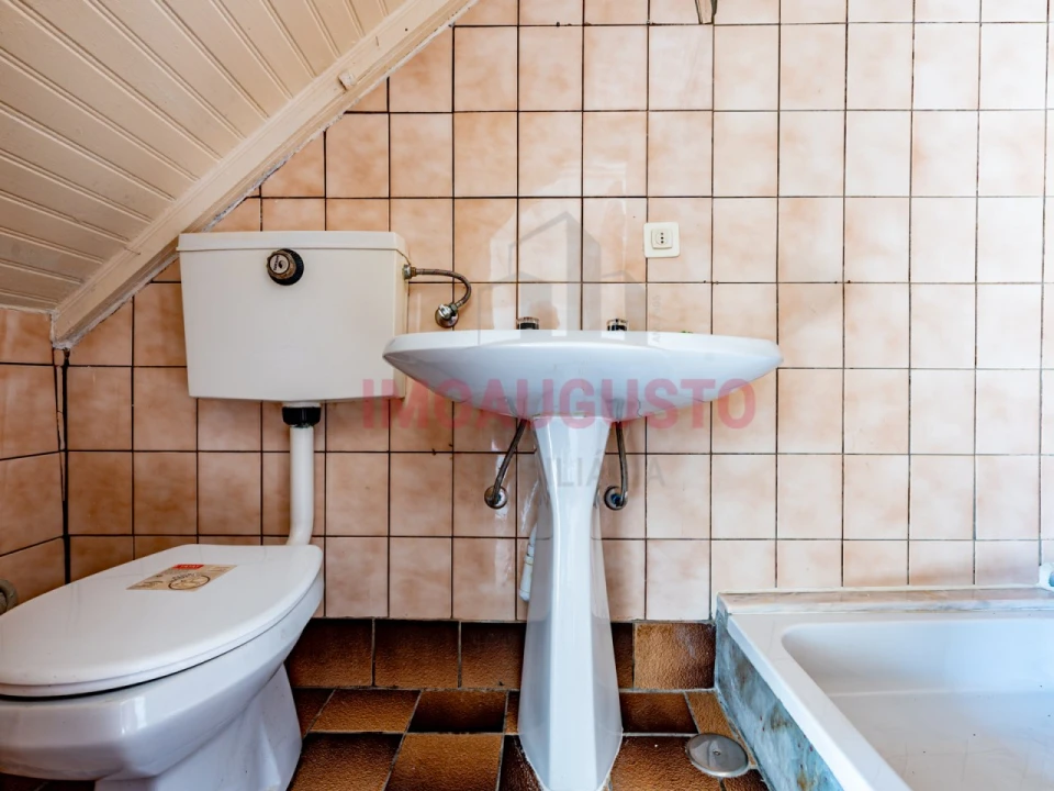 Prédio para Venda em Guarda Foto 7