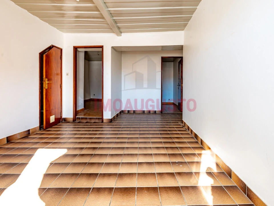 Prédio para Venda em Guarda Foto 8